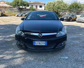 Opel Astra GTC 1.7 CDTI 125CV 3 porte Cosmo