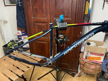 Telaio rockrider xc 50 tg L crepato!!!