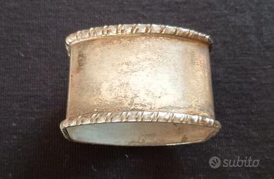 Portatovagliolo singolo in argento 800