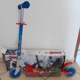 Monopattino Avengers a due ruote per bimbo anni 5+