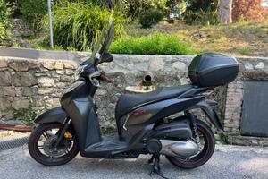Honda Sh 300i Sport