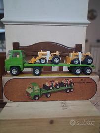 camion in latta vintage 