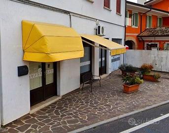 Tenda da sole ben tenuta