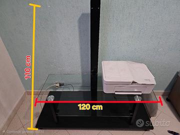 Mobile porta Tv con ripiani in vetro.