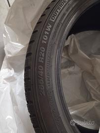 4 Pneumatici Kumho 255/40 R20 invernali 