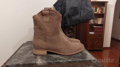 Stivaletti donna in camoscio Made in Italy – n. 39