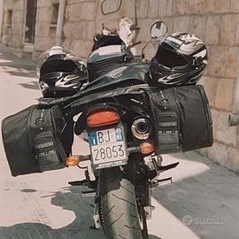 moto hornet 600 nera 