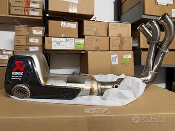 SCARICO AKRAPOVIC YAMAHA TRACER 9 GT 2025/26