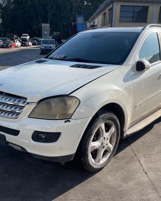MERCEDES ML 320 3.0 V6 2008 DEMOLITA PER RICAMBI