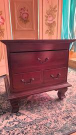 Comodino in legno rustico 