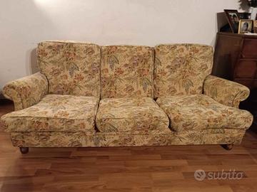 Salotto (Divano 3 posti + 2 Poltrone