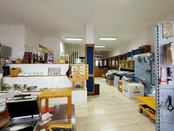 Immobile di 160 m² con 3 locali a Udine