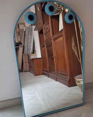 specchio vintage da trucco con luci