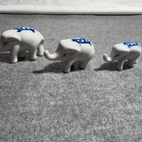 3 elefantini in ceramica, tre misure diverse
