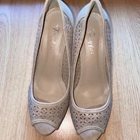 Scarpe con Tacco e Pizzo