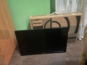 TV LED PHILIPS 24PFS5505/12 schermo danneggiato
