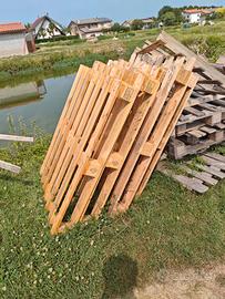 15 bancali in legno