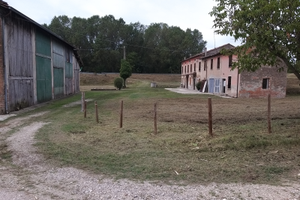 Casa di campagna e terreno