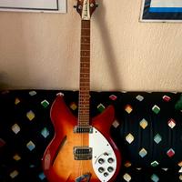 Chitarra elettrica Rickenbacker 330