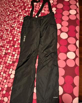 Pantaloni e giacca da neve donna