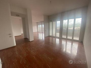 Appartamento di 190 m² con 5 locali e box auto dop