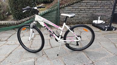 BICICLETTA CROSS BIANCHI MODELLO DUEL 