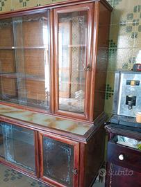 Credenza antica doppio corpo con vetrina