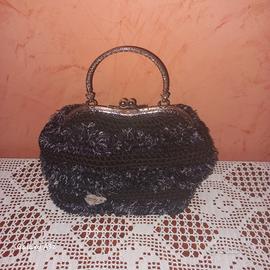 borsa uncinetto effetto pelliccia 