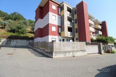 3 LOCALI A MONTALTO UFFUGO