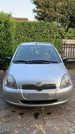Toyota Yaris 1.0 benzina anno 2001