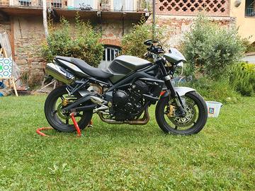 Triumph street triple 675 R