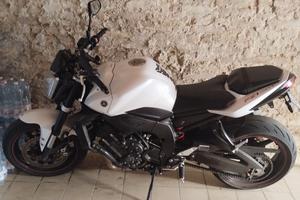 Yamaa fz1 in ottime conizoni
