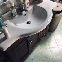 Mobile con lavandino/specchio e antina