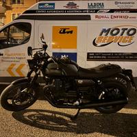 Moto guzzi v7 stone