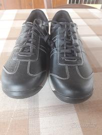 scarpe da passeggio e montagna 