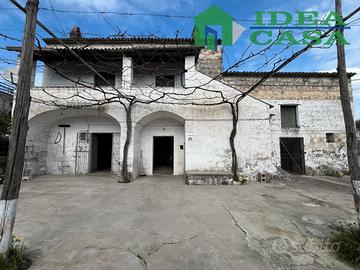 Casolare con Terreno