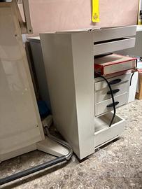 Cassettiera in metallo