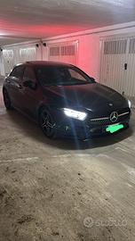 splendita Mercedes classe A 180 premium amg black 