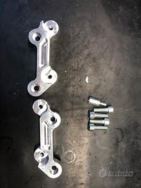 Kit arretretori distanziali pedane Yamaha R1