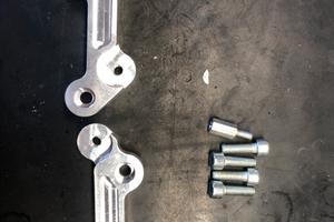 Kit arretretori distanziali pedane Yamaha R1