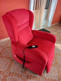 Poltrona elettrica anziani con alzata assistita 
