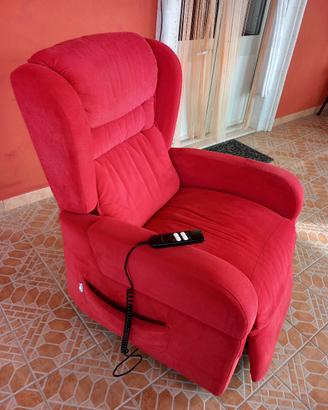 Poltrona elettrica anziani con alzata assistita 