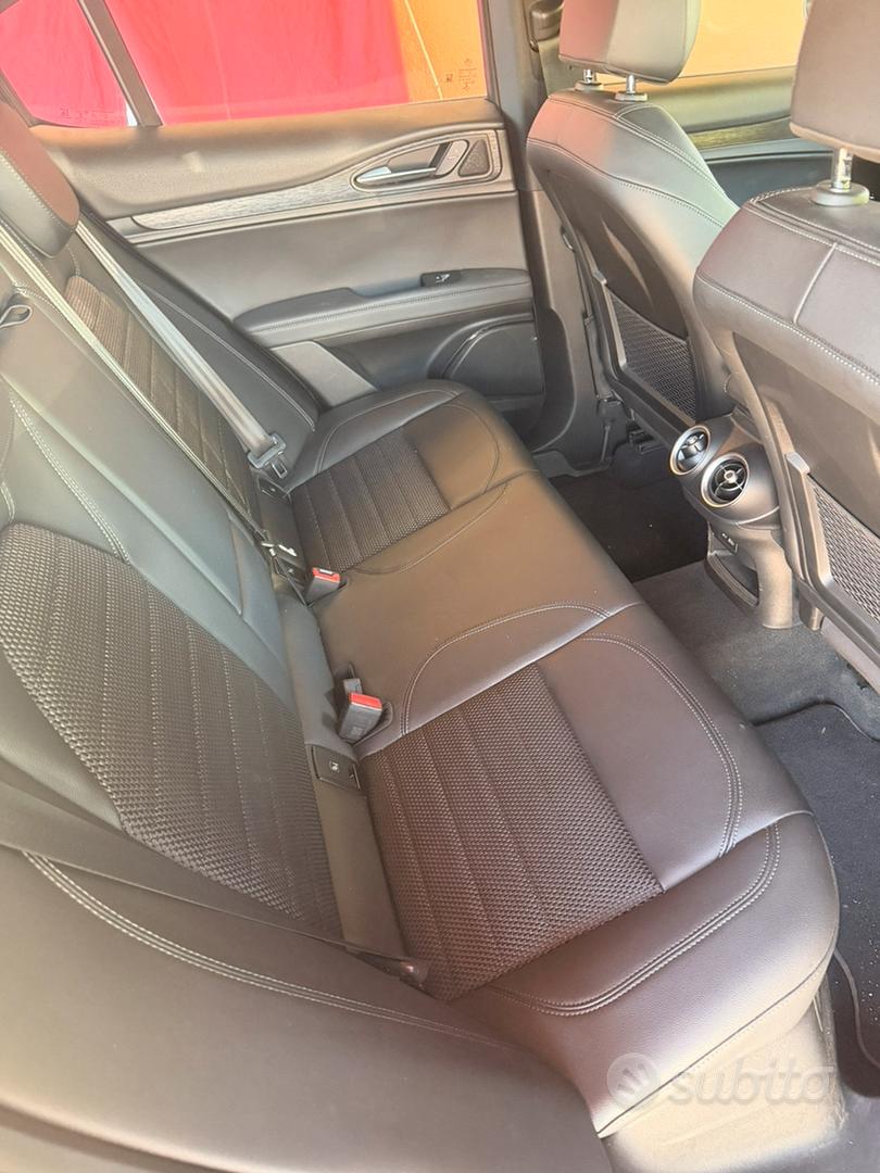 Alfa Romeo Stelvio 2023 photo 3