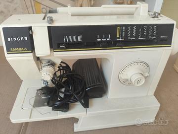 macchina da cucire elettrica marca Singer.