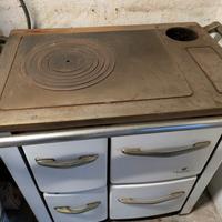 Stufa "La Sovrana" anni 50