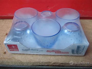 Confezione di 6 bicchieri bormioli .