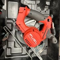 Sega circolare a batteria Milwaukee fuel m18