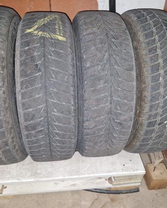4 Pneumatici Invernali 165/65 R14 per Panda
