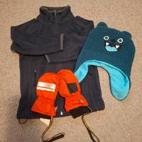 set da montagna -cappello,guanti,pile