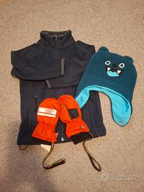 set da montagna -cappello,guanti,pile